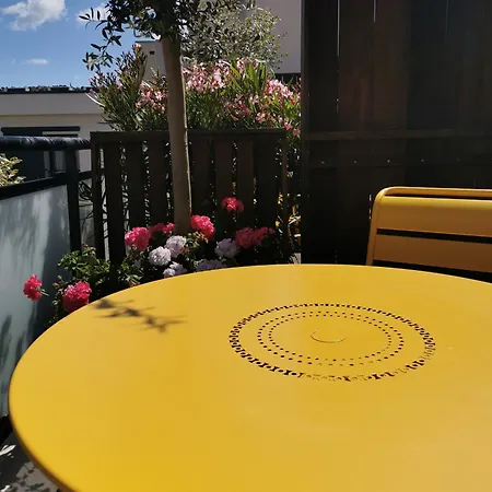 De La Hotel