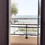 Hotel De La 2*