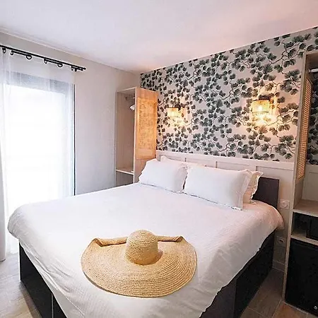De La 2* Sète