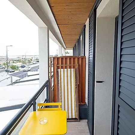 De La Hotel 2*