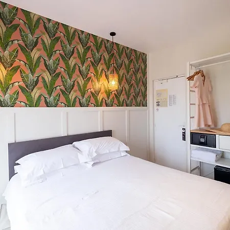 Hotel De La 2*